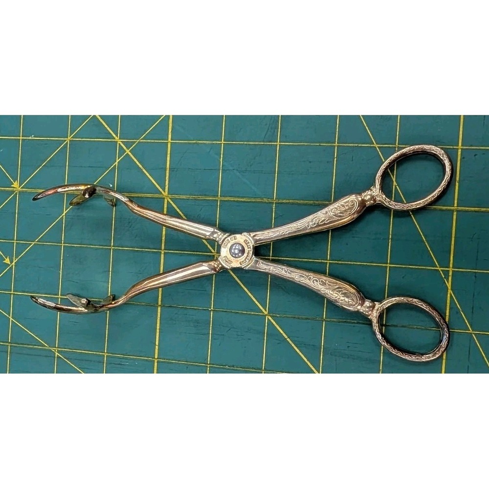 Vintage EP Zinc Italy Silver Plate Salad Tongs Hands 7.5" Set of 1